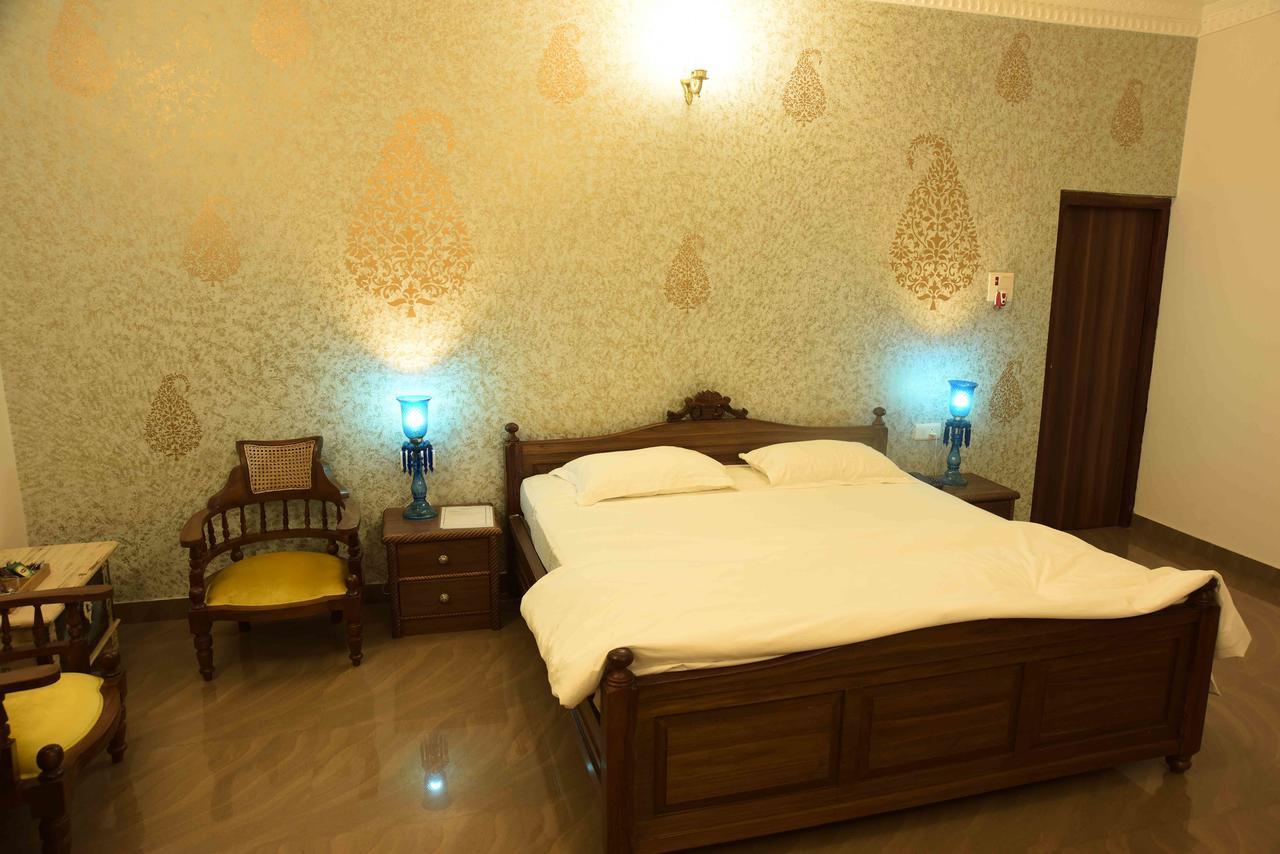Vijaigarh Kothi - Heritage Boutique Varanasi Exterior foto