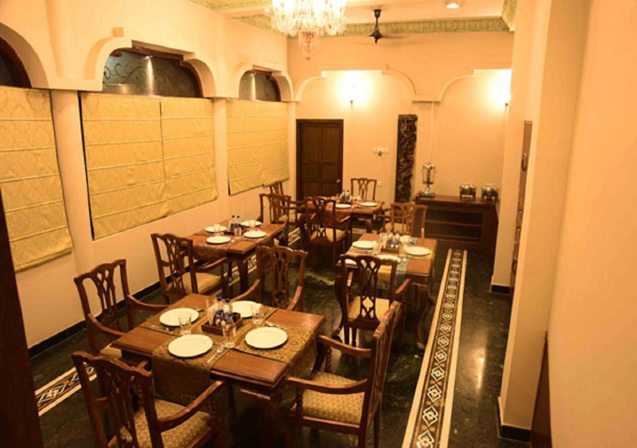 Vijaigarh Kothi - Heritage Boutique Varanasi Exterior foto